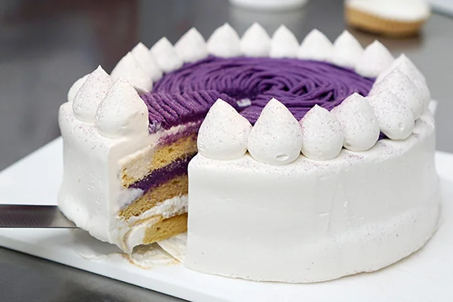 紅芋とキャラメルのショートケーキ